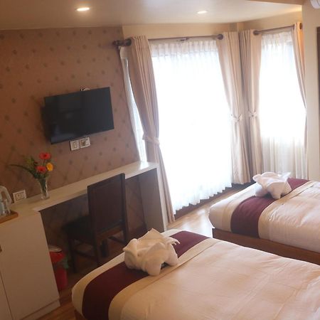 Hotel Family Ties Pvt. Ltd. Κατμαντού Εξωτερικό φωτογραφία