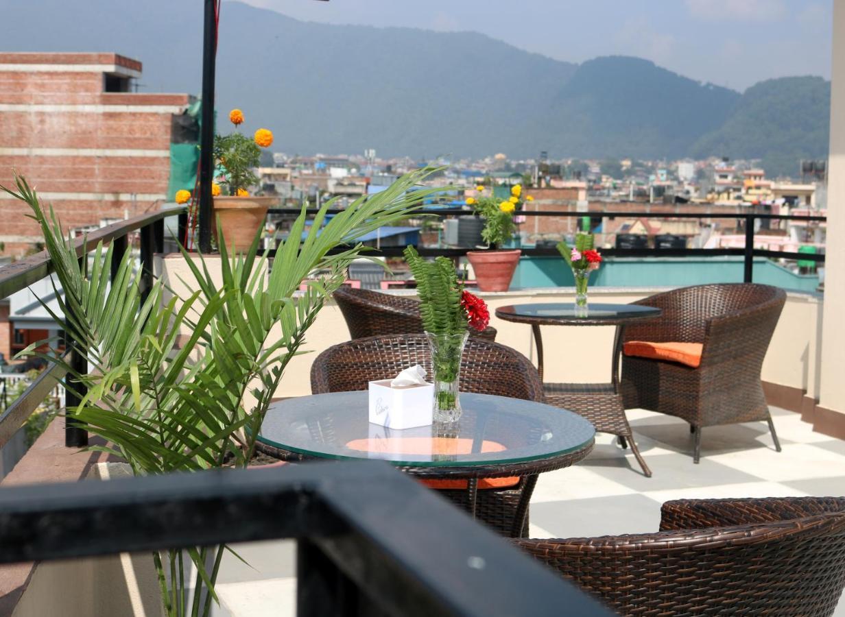 Hotel Family Ties Pvt. Ltd. Κατμαντού Εξωτερικό φωτογραφία