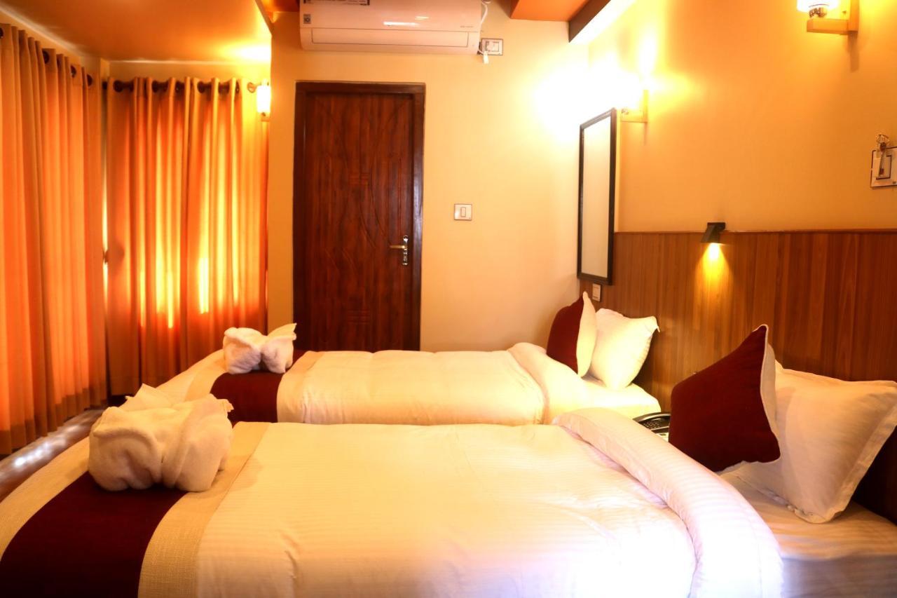 Hotel Family Ties Pvt. Ltd. Κατμαντού Εξωτερικό φωτογραφία