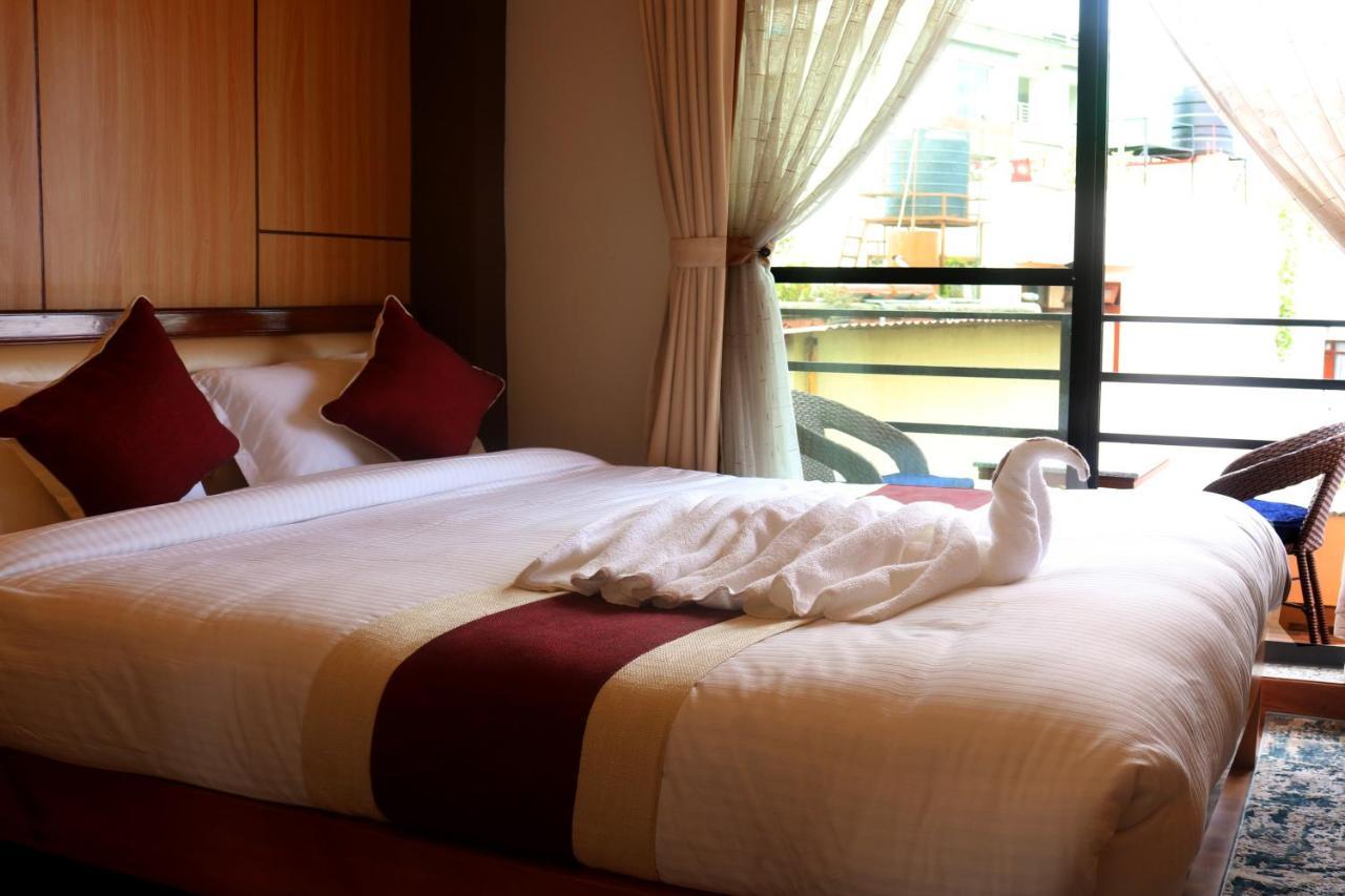 Hotel Family Ties Pvt. Ltd. Κατμαντού Εξωτερικό φωτογραφία