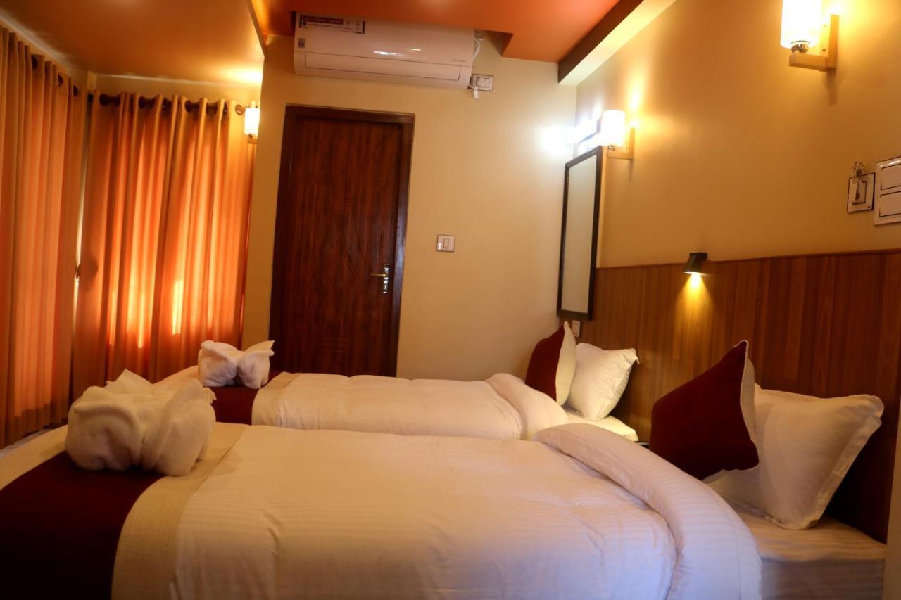 Hotel Family Ties Pvt. Ltd. Κατμαντού Εξωτερικό φωτογραφία