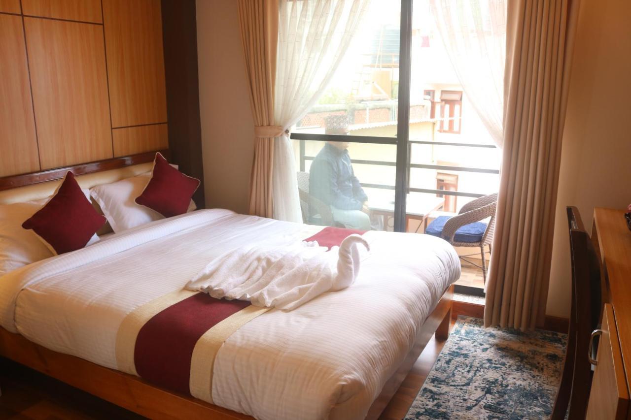 Hotel Family Ties Pvt. Ltd. Κατμαντού Εξωτερικό φωτογραφία