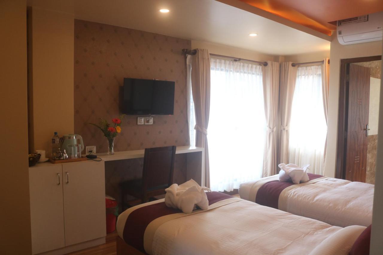 Hotel Family Ties Pvt. Ltd. Κατμαντού Εξωτερικό φωτογραφία