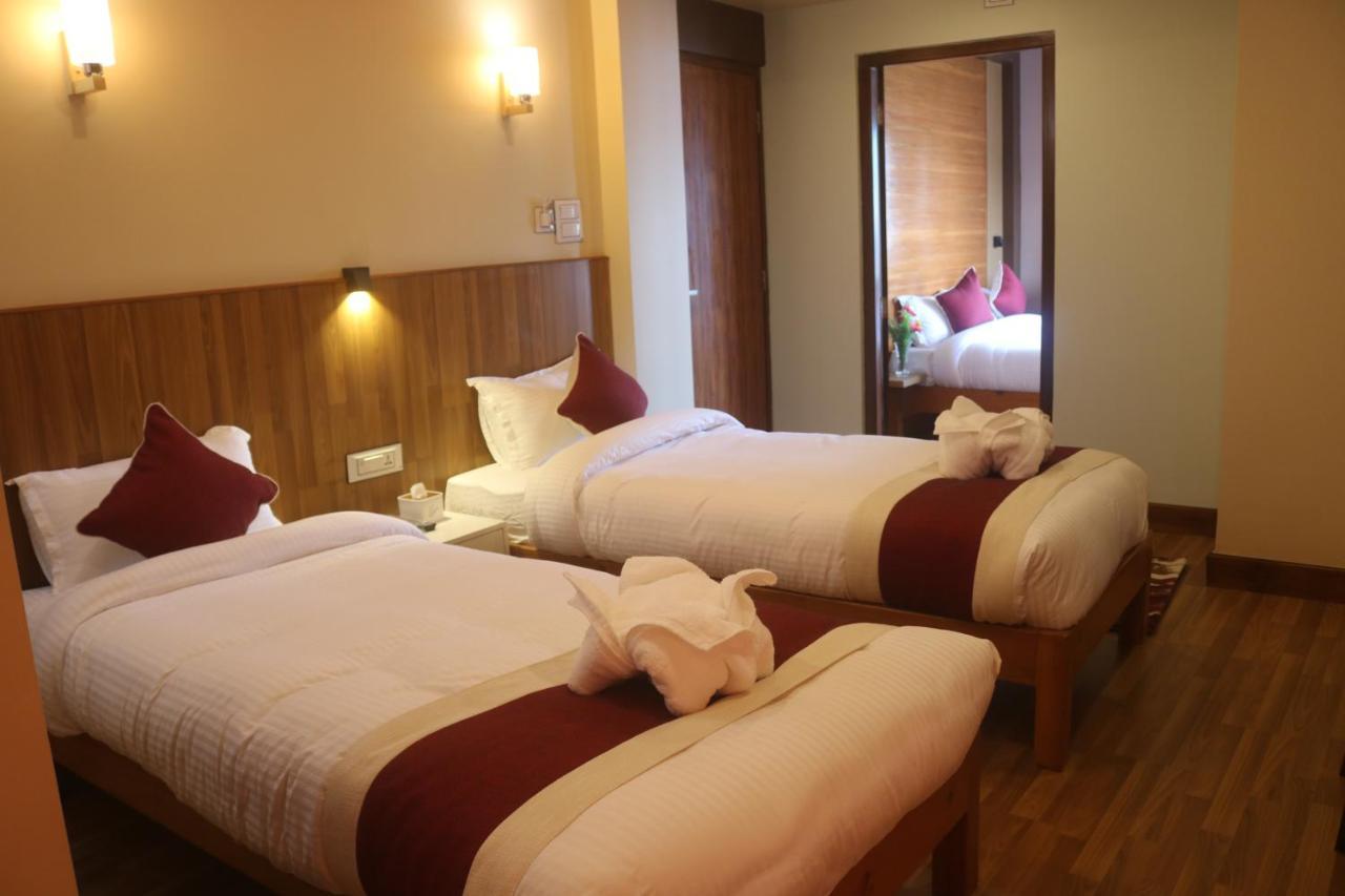 Hotel Family Ties Pvt. Ltd. Κατμαντού Εξωτερικό φωτογραφία