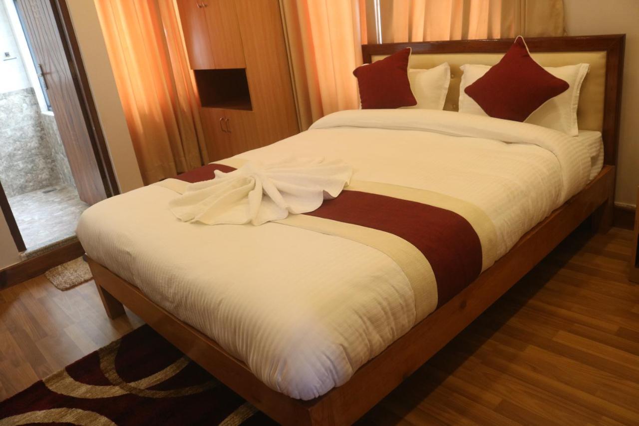 Hotel Family Ties Pvt. Ltd. Κατμαντού Εξωτερικό φωτογραφία