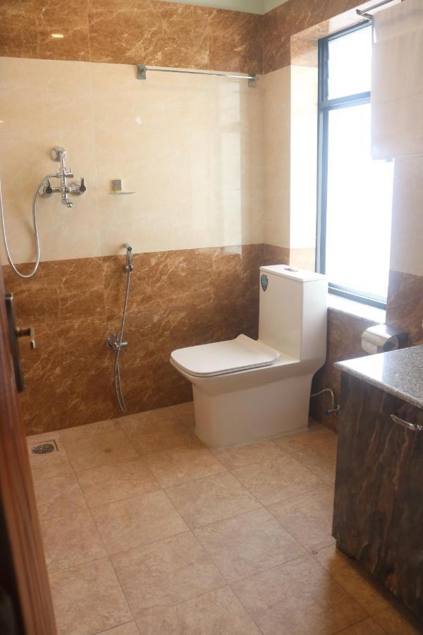 Hotel Family Ties Pvt. Ltd. Κατμαντού Εξωτερικό φωτογραφία